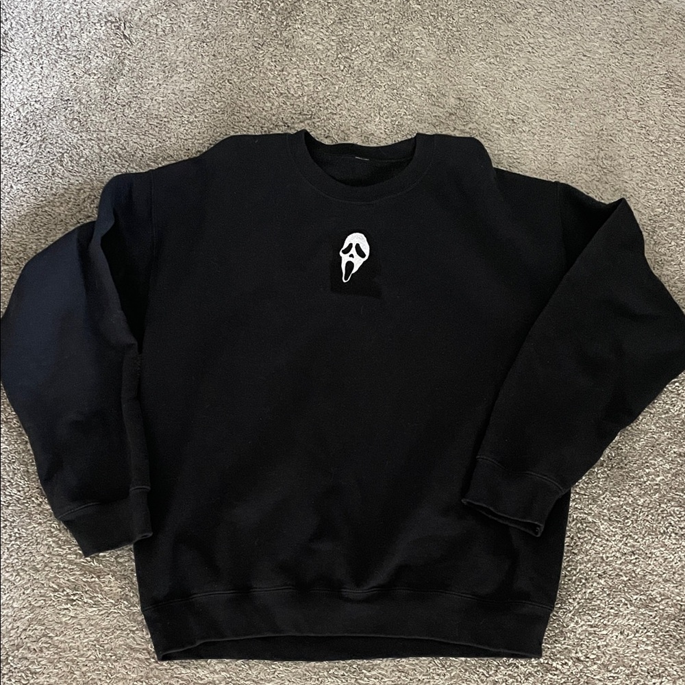Unbranded custom ghost face crew neck sweatshirt med